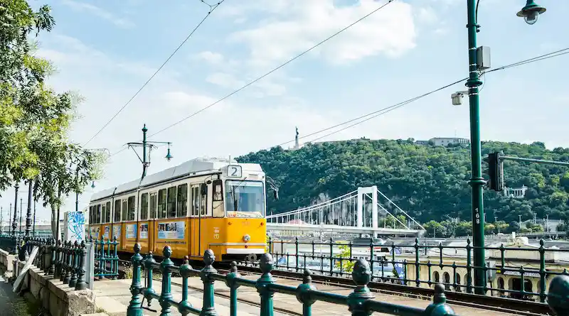تراموا بوداپست مجارستان