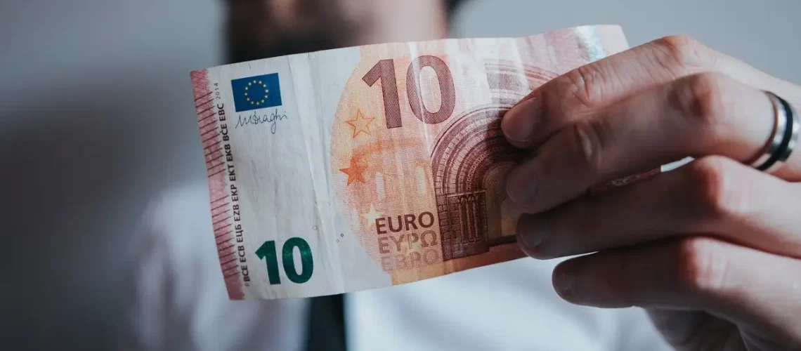 تمکن مالی برای ویزای تحصیلی مجارستان